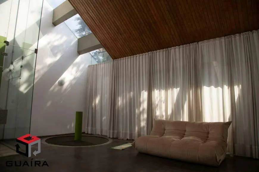 Foto 1 de Sobrado com 4 Quartos para alugar, 200m² em Indianópolis, São Paulo