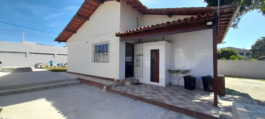 Foto 1 de Casa com 4 Quartos à venda, 114m² em Parque Balneario Sao Francisco, Cabo Frio