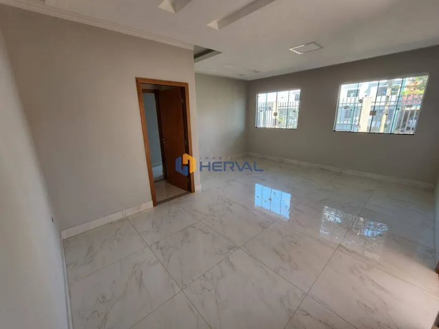 Foto 1 de Casa com 3 Quartos à venda, 130m² em Jardim Iguaçu, Maringá