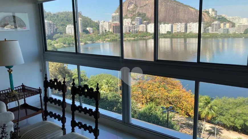 Foto 1 de Apartamento com 3 Quartos à venda, 125m² em Lagoa, Rio de Janeiro