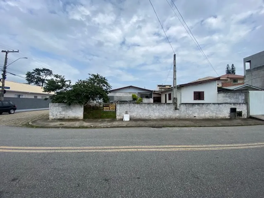 Foto 1 de Casa com 2 Quartos à venda, 70m² em Estreito, Florianópolis