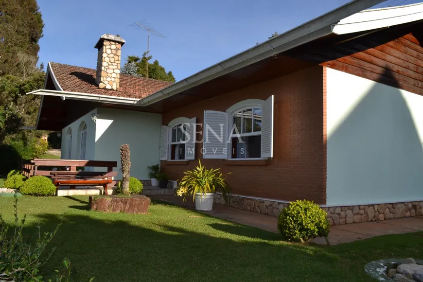 Foto 1 de Casa com 3 Quartos à venda, 197m² em , Campos do Jordão