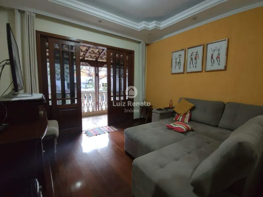 Foto 1 de Casa com 3 Quartos para alugar, 411m² em Santa Amélia, Belo Horizonte