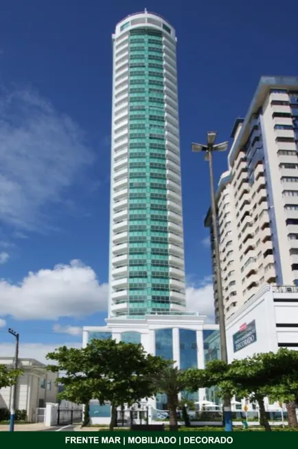 Foto 1 de Apartamento com 3 Quartos à venda, 185m² em Centro, Balneário Camboriú