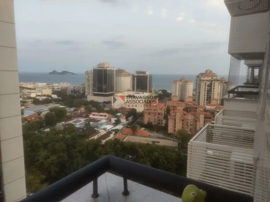 Foto 1 de Apartamento com 2 Quartos à venda, 63m² em Barra da Tijuca, Rio de Janeiro