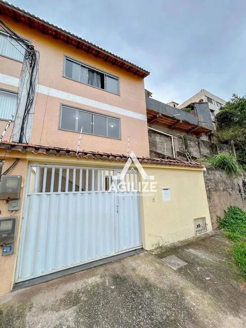 Foto 1 de Casa com 2 Quartos à venda, 130m² em Novo Horizonte, Macaé