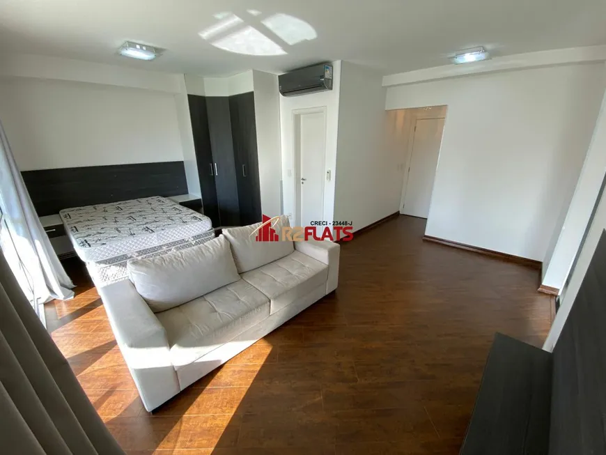 Foto 1 de Flat com 1 Quarto à venda, 55m² em Campo Belo, São Paulo