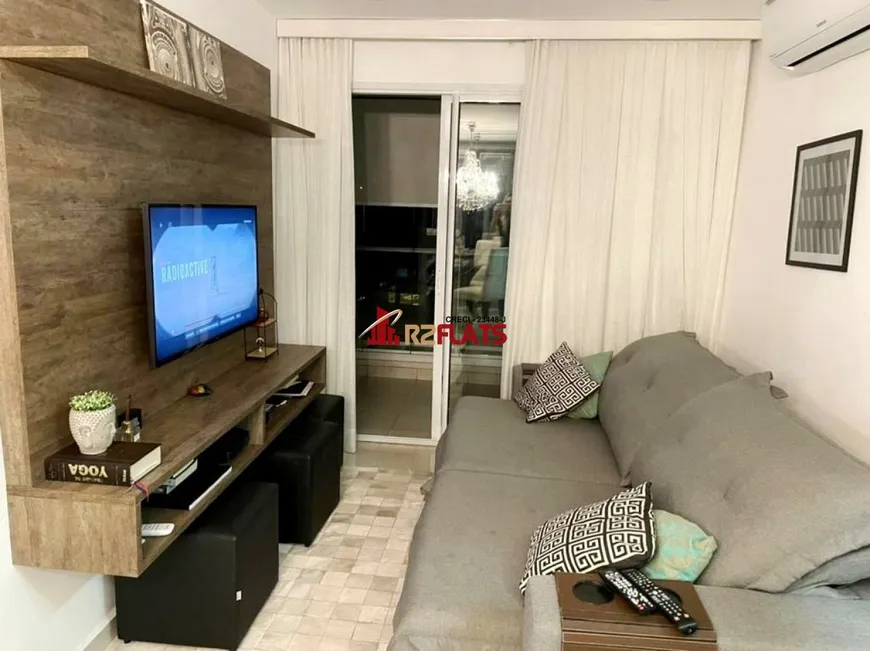 Foto 1 de Flat com 1 Quarto à venda, 49m² em Campo Belo, São Paulo