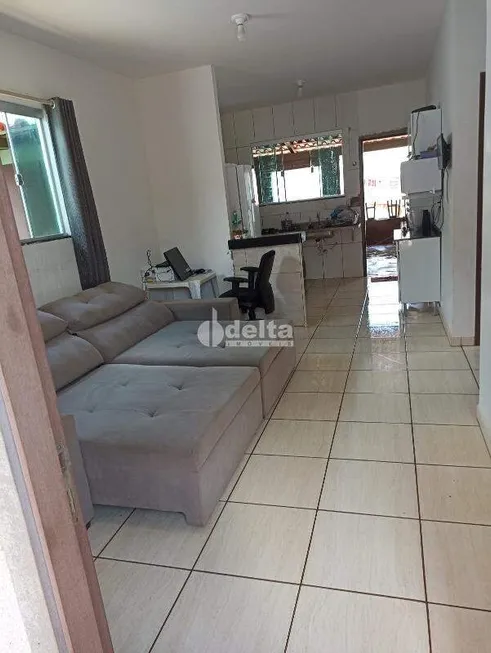 Foto 1 de Casa com 2 Quartos à venda, 69m² em Residencial Fruta do Conde, Uberlândia