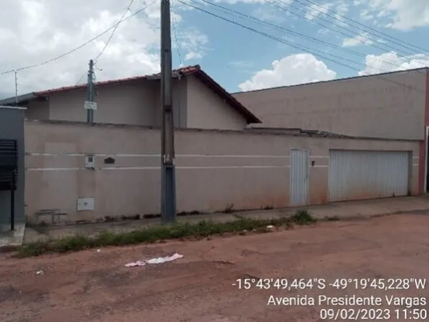 Foto 1 de Casa com 3 Quartos à venda, 70m² em Setor Central, Jaraguá