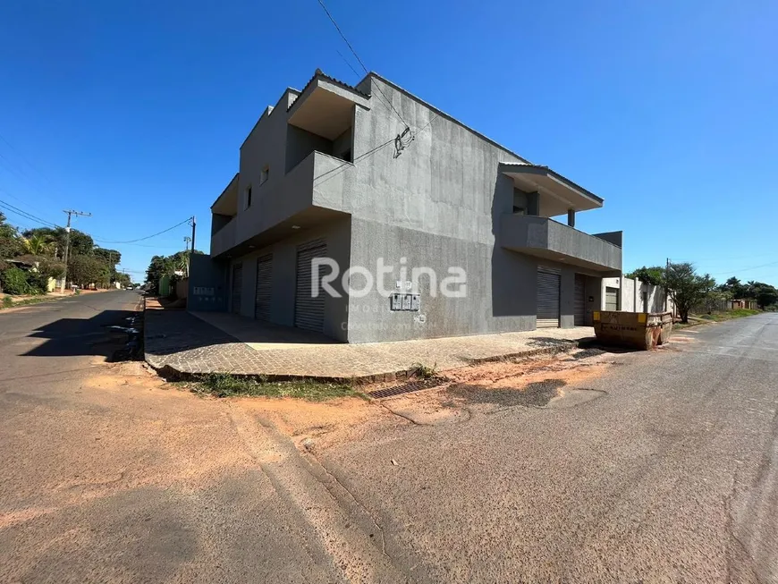 Foto 1 de com 2 Quartos para alugar, 60m² em Morada Nova, Uberlândia