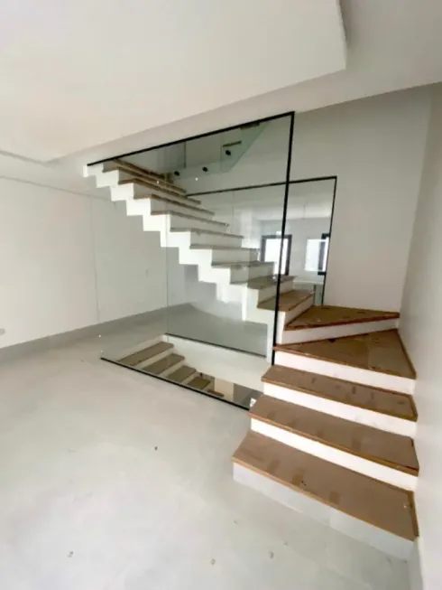 Foto 1 de Sobrado com 3 Quartos à venda, 292m² em Vila Alpina, Santo André