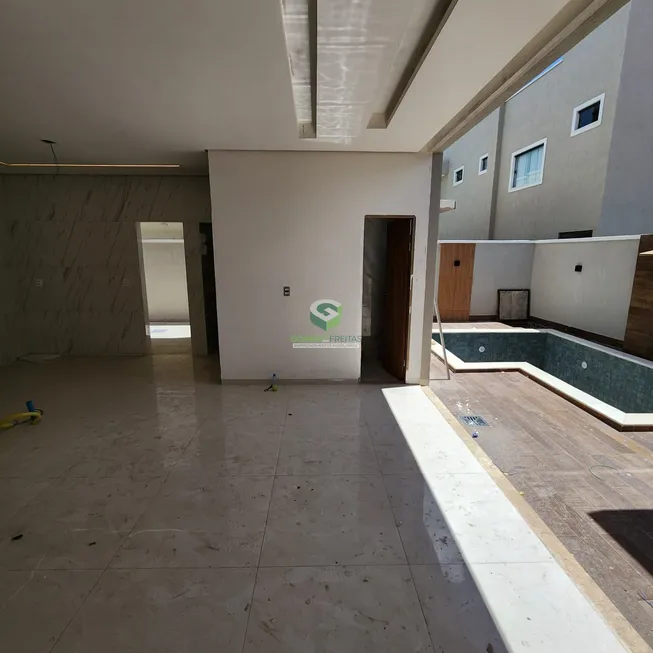 Foto 1 de Casa de Condomínio com 4 Quartos à venda, 300m² em Luzardo Viana, Maracanaú