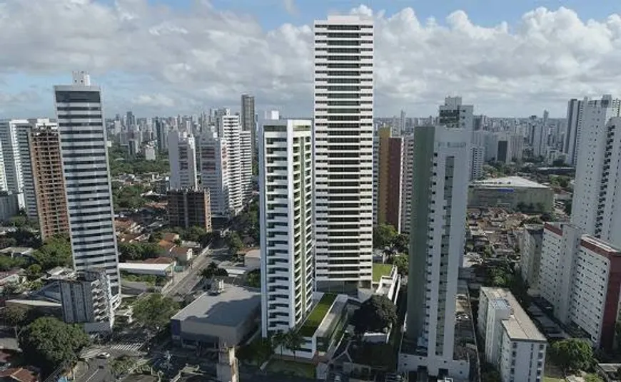 Foto 1 de Apartamento com 4 Quartos à venda, 123m² em Madalena, Recife