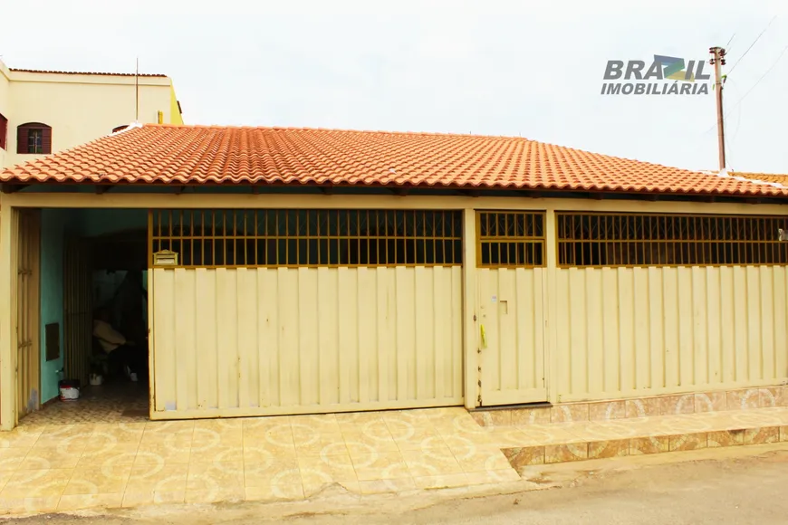 Foto 1 de Casa com 3 Quartos à venda, 150m² em Santa Maria, Brasília