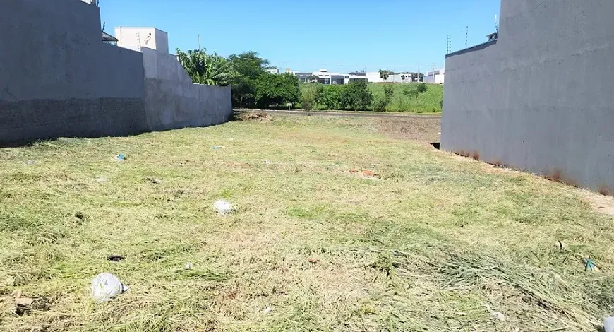 Foto 1 de Lote/Terreno à venda, 200m² em Bom Jardim, Maringá