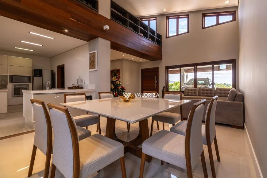 Foto 1 de Casa de Condomínio com 3 Quartos à venda, 370m² em Condominio Village Aracoiaba, Aracoiaba da Serra