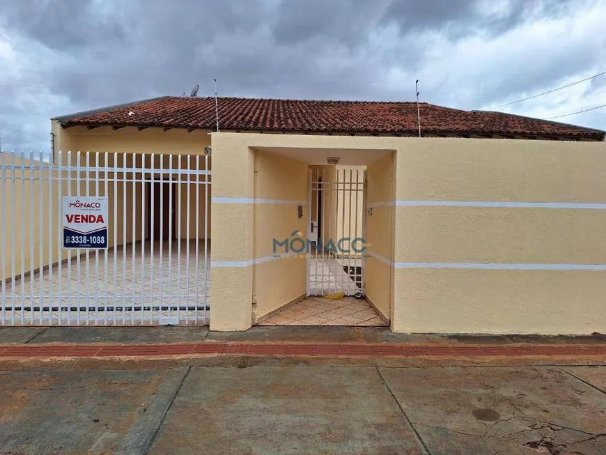 Foto 1 de Casa com 3 Quartos à venda, 150m² em Bandeirantes, Londrina