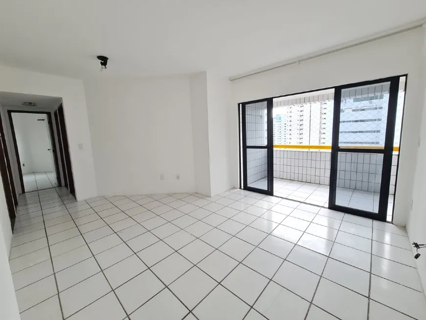 Foto 1 de Apartamento com 3 Quartos à venda, 75m² em Boa Viagem, Recife