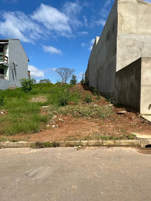 Foto 1 de Lote/Terreno à venda, 150m² em Mário Quintana, Porto Alegre