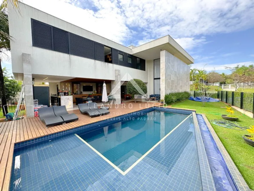 Foto 1 de Casa de Condomínio com 5 Quartos à venda, 447m² em Residencial Alphaville Flamboyant, Goiânia