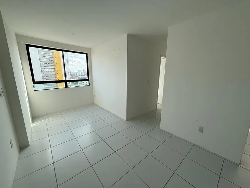 Foto 1 de Apartamento com 2 Quartos à venda, 46m² em Madalena, Recife