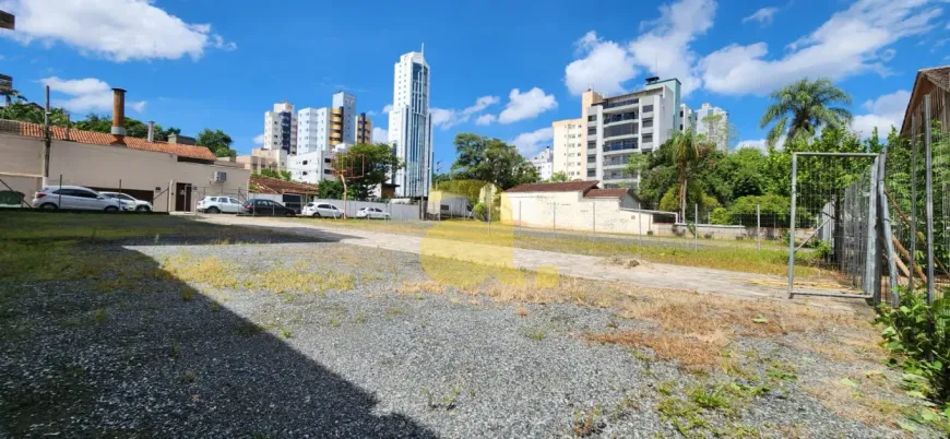 Foto 1 de para alugar, 525m² em Vila Nova, Blumenau