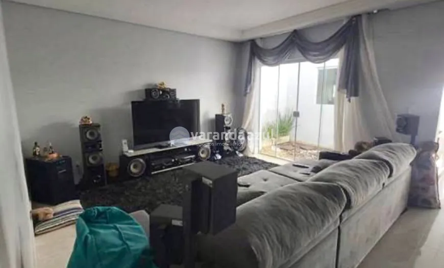 Foto 1 de Casa de Condomínio com 4 Quartos à venda, 400m² em Vila Oliveira, Mogi das Cruzes