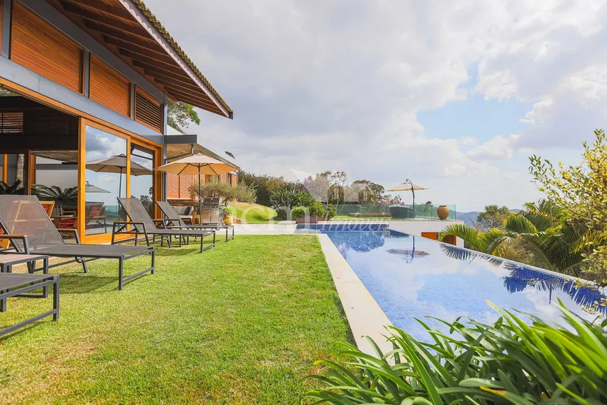 Foto 1 de Casa de Condomínio com 4 Quartos à venda, 2550m² em Itaipava, Petrópolis