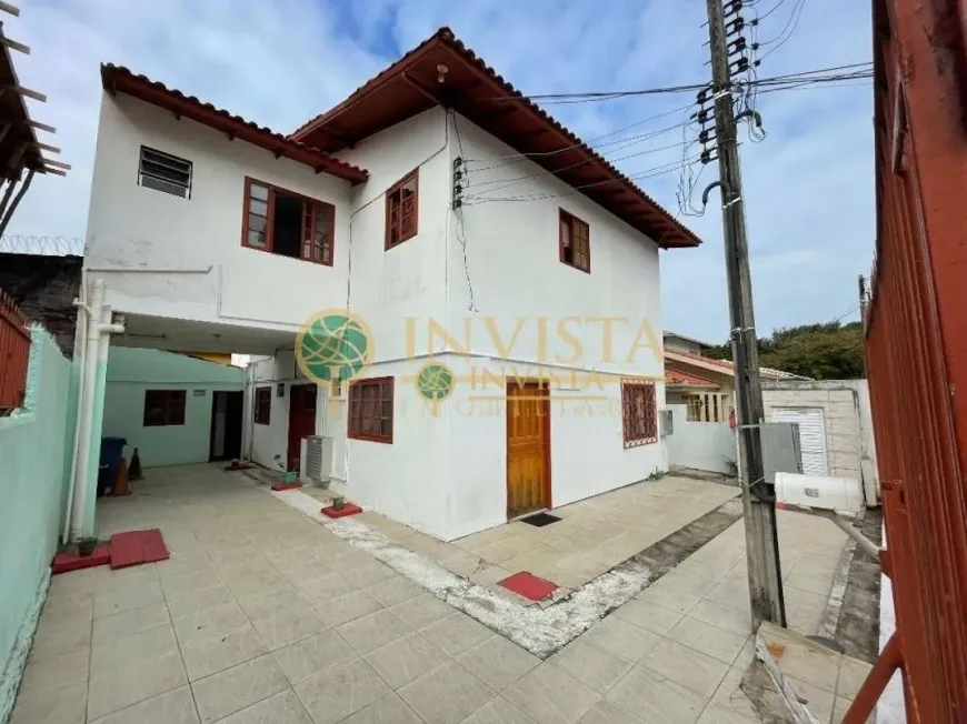 Foto 1 de Casa com 10 Quartos à venda, 300m² em Capoeiras, Florianópolis