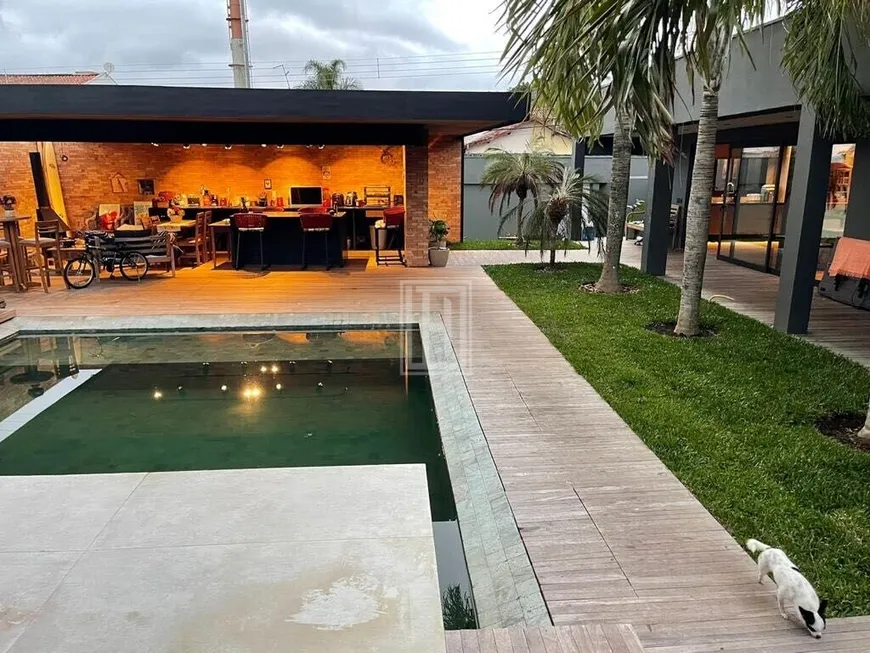 Foto 1 de Casa com 4 Quartos para alugar, 370m² em Pontal da Cruz, São Sebastião