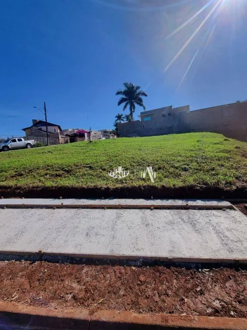 Foto 1 de Lote/Terreno à venda, 705m² em Mediterrâneo, Londrina