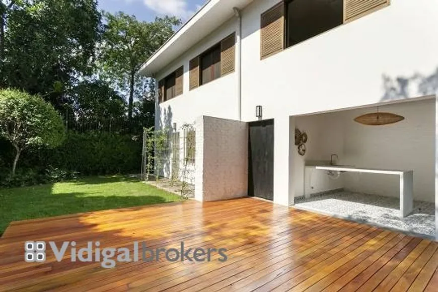 Foto 1 de Casa com 3 Quartos à venda, 384m² em Alto de Pinheiros, São Paulo