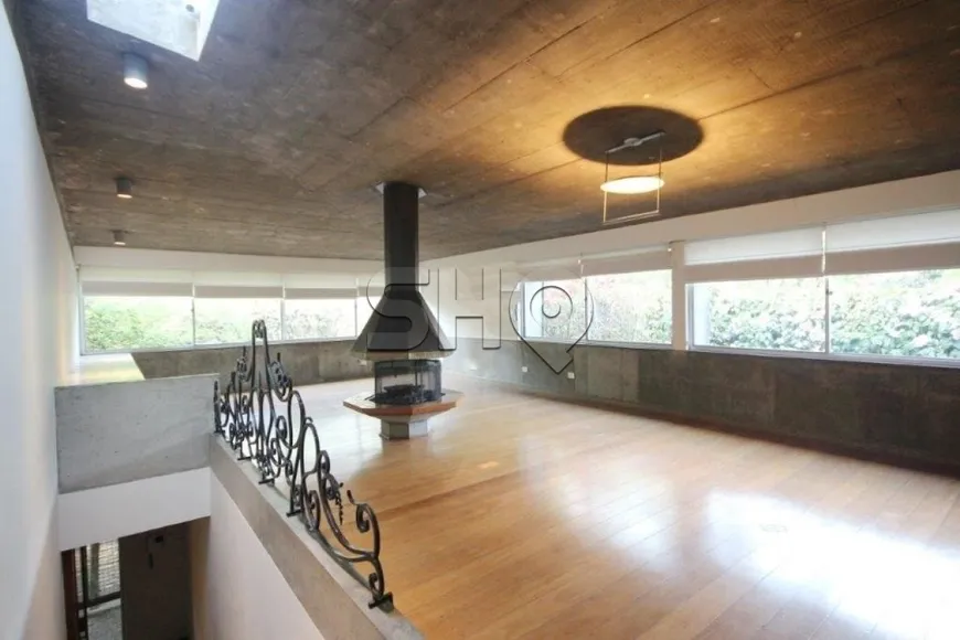 Foto 1 de Casa com 3 Quartos à venda, 396m² em Alto de Pinheiros, São Paulo