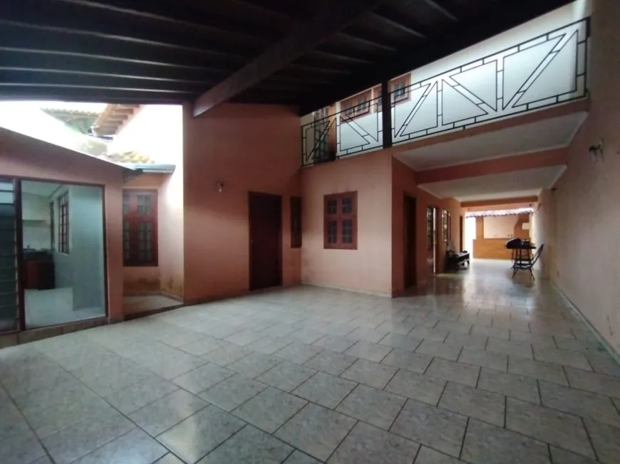 Foto 1 de Casa com 3 Quartos à venda, 380m² em Jardim Bela Vista, Bauru