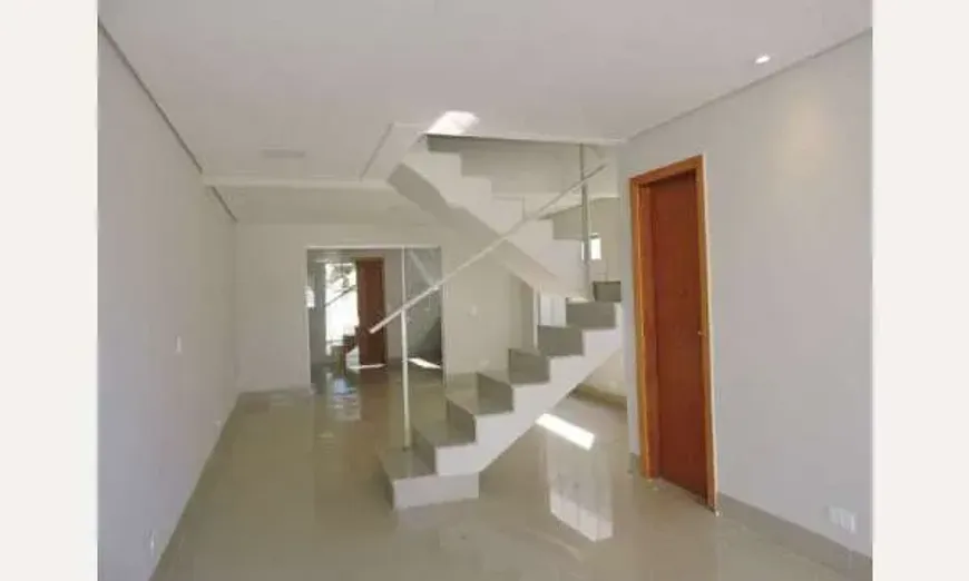 Foto 1 de Casa com 3 Quartos à venda, 165m² em Vila Ré, São Paulo