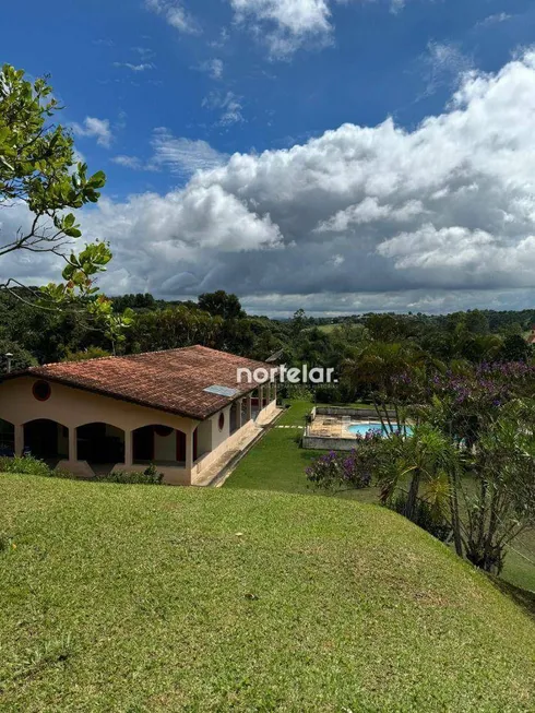 Foto 1 de Fazenda/Sítio com 3 Quartos à venda, 12000m² em Maracanã, Jarinu