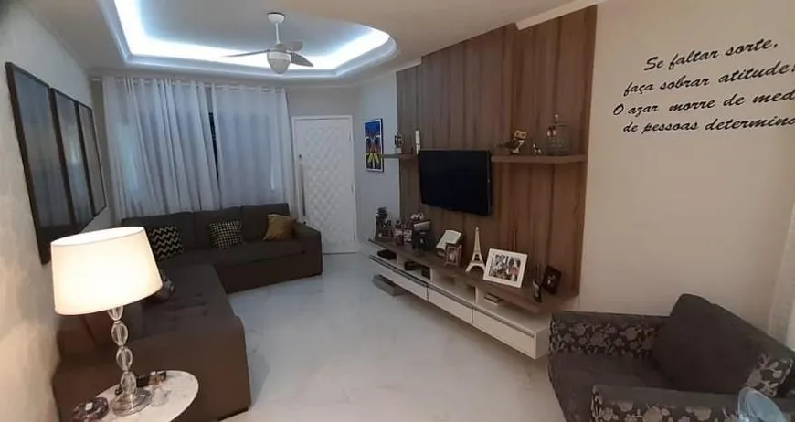 Foto 1 de Casa com 3 Quartos à venda, 120m² em Vila Guilhermina, Praia Grande