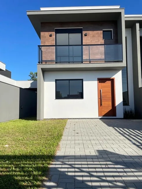 Foto 1 de Sobrado com 3 Quartos à venda, 150m² em Campeche, Florianópolis