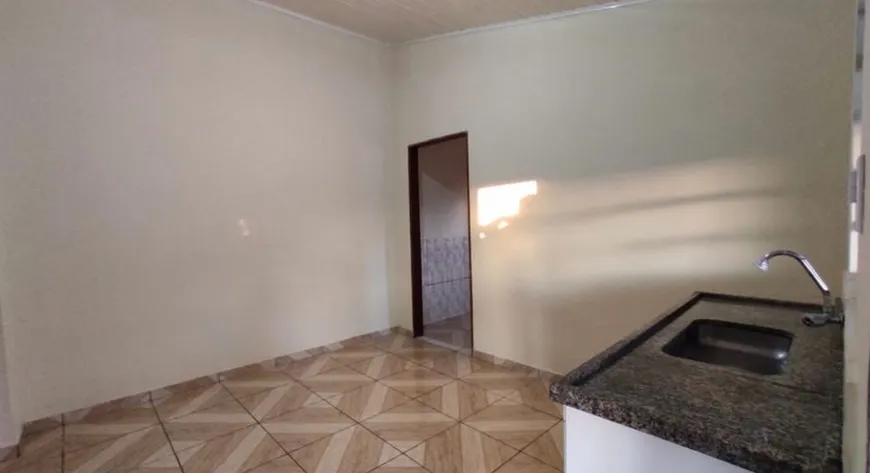 Foto 1 de Casa com 2 Quartos à venda, 64m² em Cabula, Salvador