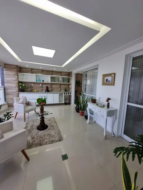 Foto 1 de Apartamento com 3 Quartos à venda, 138m² em Armação, Salvador