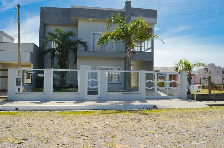 Foto 1 de Casa com 3 Quartos à venda, 298m² em Figueirinha, Arroio do Sal