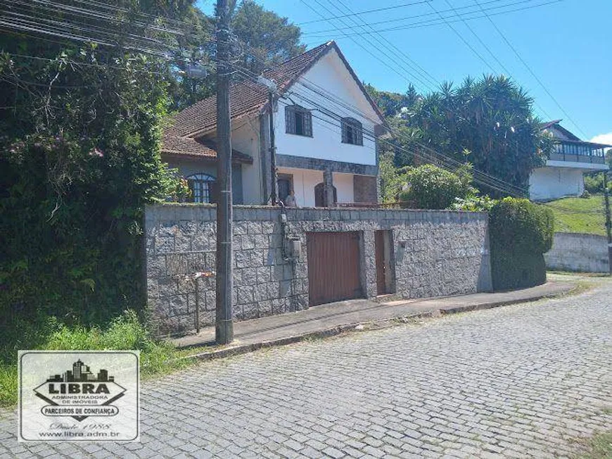 Foto 1 de Casa com 3 Quartos à venda, 200m² em Panorama, Teresópolis