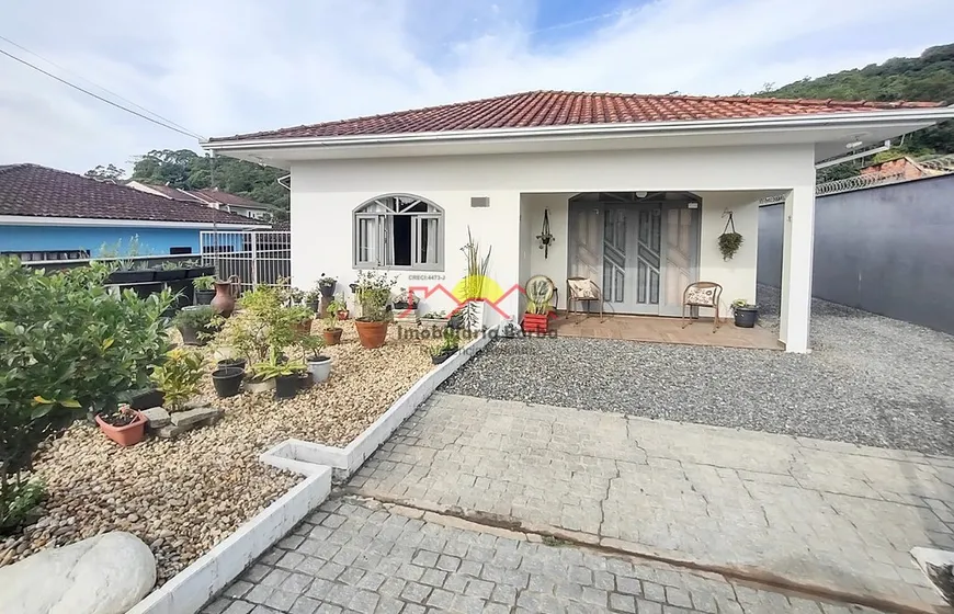 Foto 1 de Casa com 3 Quartos à venda, 140m² em Boehmerwald, Joinville