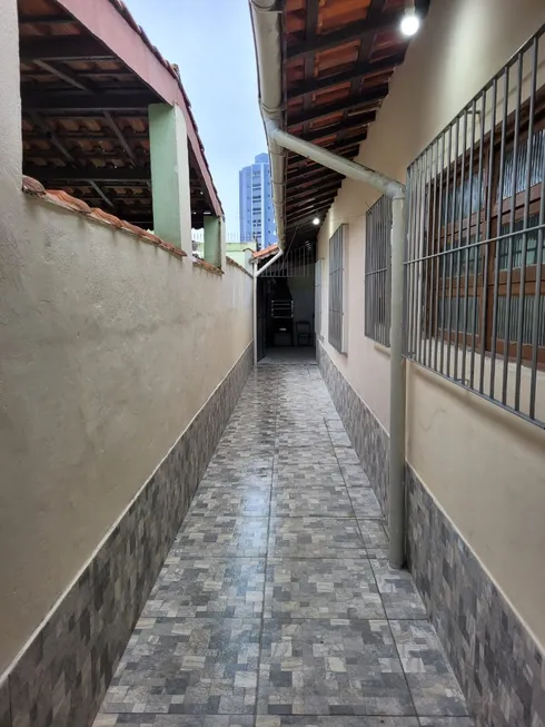 Foto 1 de Casa com 2 Quartos à venda, 130m² em Vila Caicara, Praia Grande