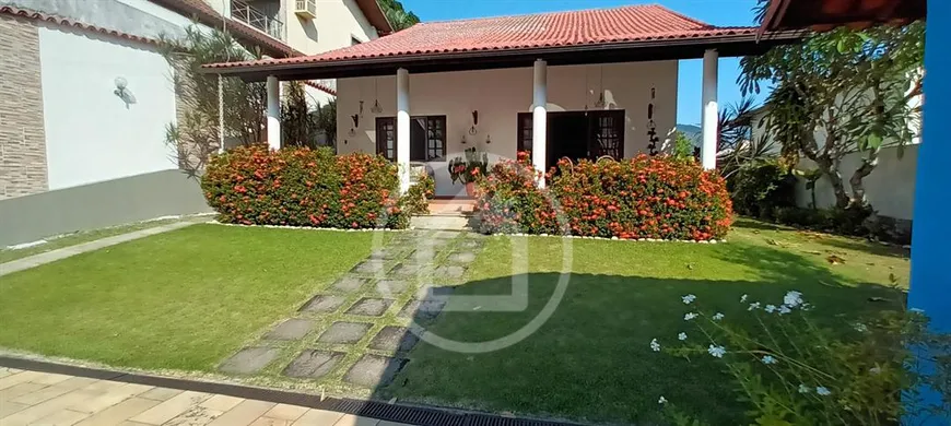 Foto 1 de Casa de Condomínio com 4 Quartos à venda, 396m² em Freguesia- Jacarepaguá, Rio de Janeiro