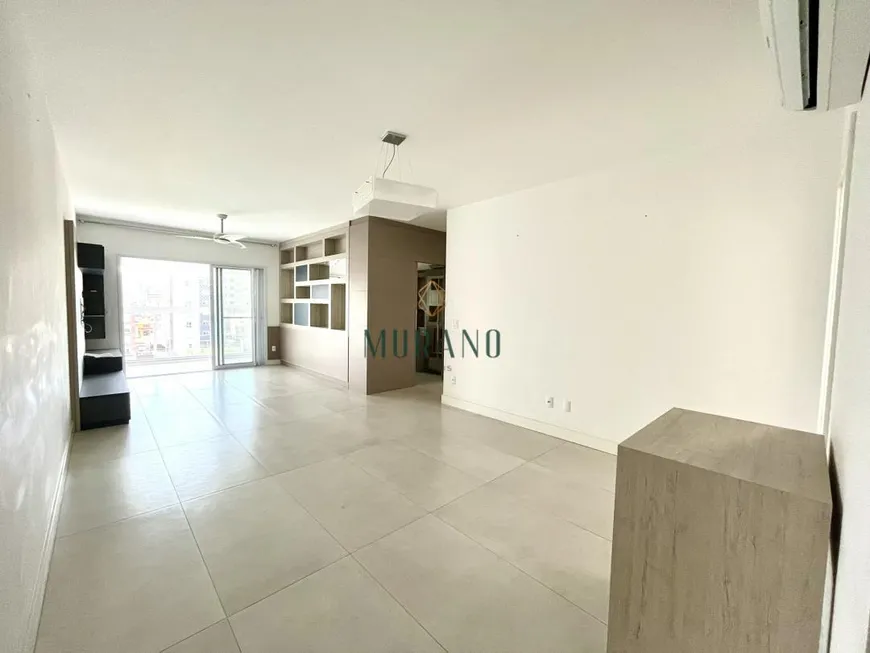 Foto 1 de Apartamento com 3 Quartos à venda, 20m² em América, Joinville