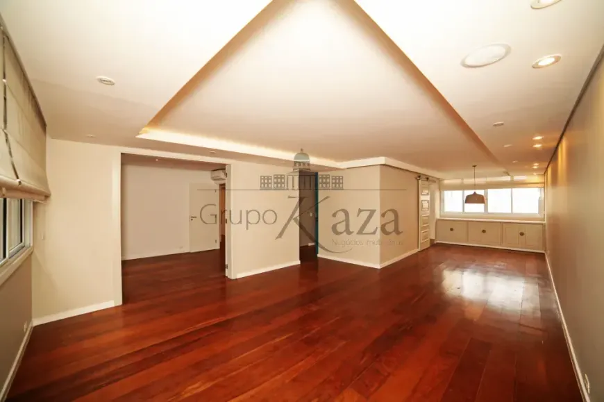 Foto 1 de Apartamento com 3 Quartos à venda, 165m² em Jardim Paulista, São Paulo