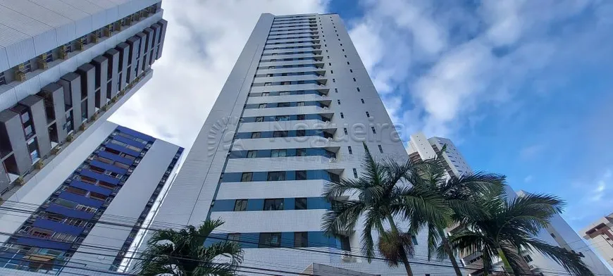 Foto 1 de Apartamento com 2 Quartos à venda, 99m² em Centro, Recife