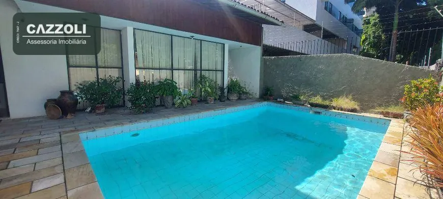 Foto 1 de Casa com 4 Quartos à venda, 320m² em Casa Amarela, Recife